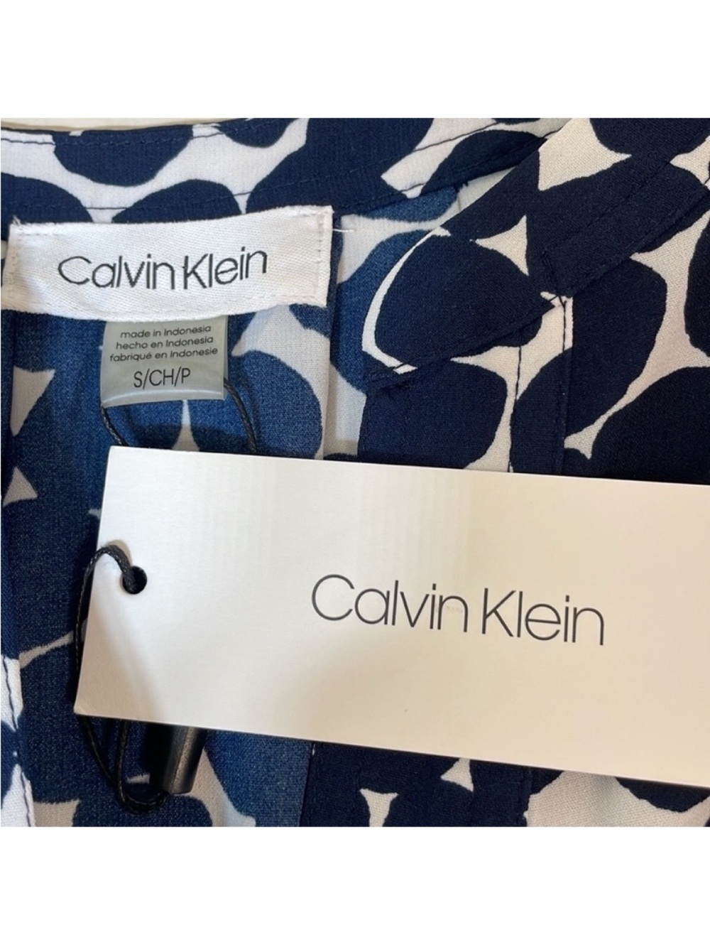 Calvin Klein Tallia Flutter Sleeve Blouse Navy Dot. Small. NWT. $78! - Picture 3 of 13